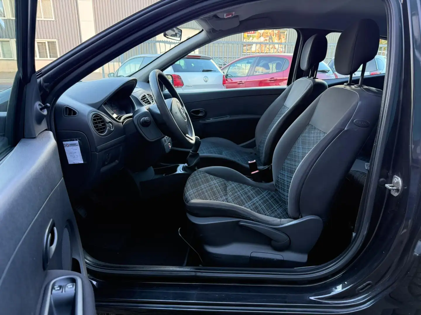 Renault Clio 1.2-16V Special Line Airco 153135 km NL Auto NAP I Noir - 2