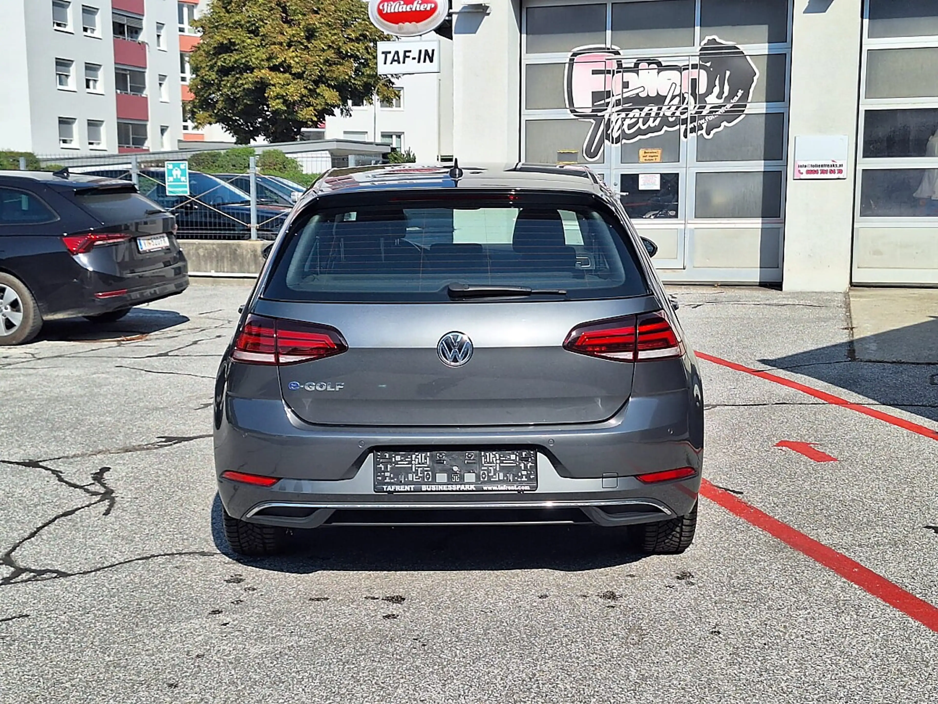 Volkswagen e-Golf E-Golf — photo 3