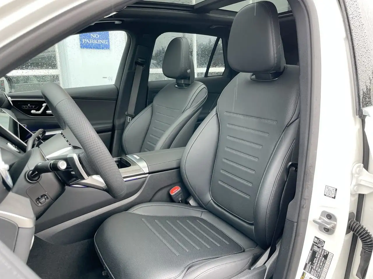 Mercedes-Benz GLC снимка Mercedes-Benz GLC