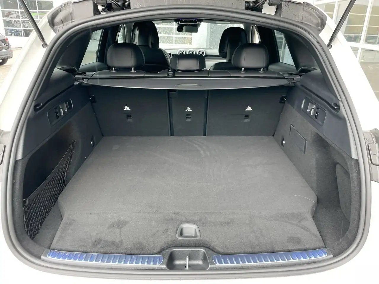 Mercedes-Benz GLC снимка Mercedes-Benz GLC