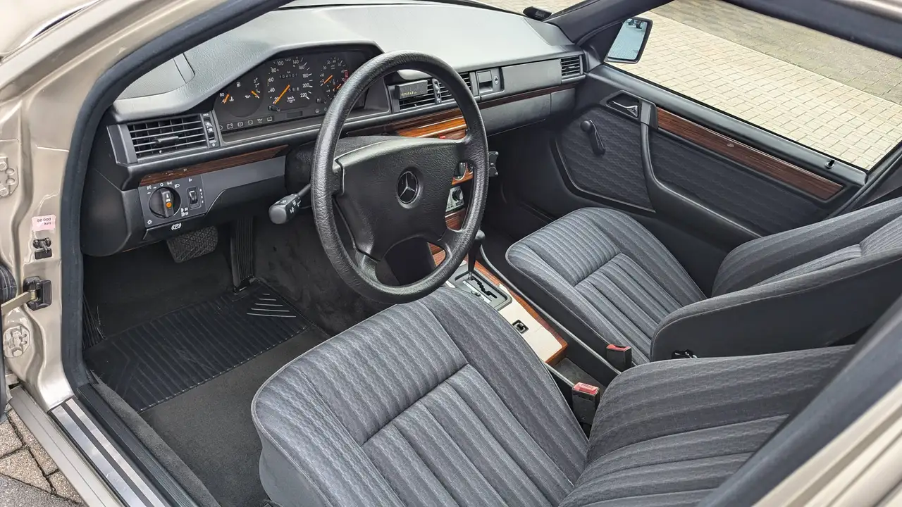 Mercedes-Benz E 200 E-Klasse, foto 5