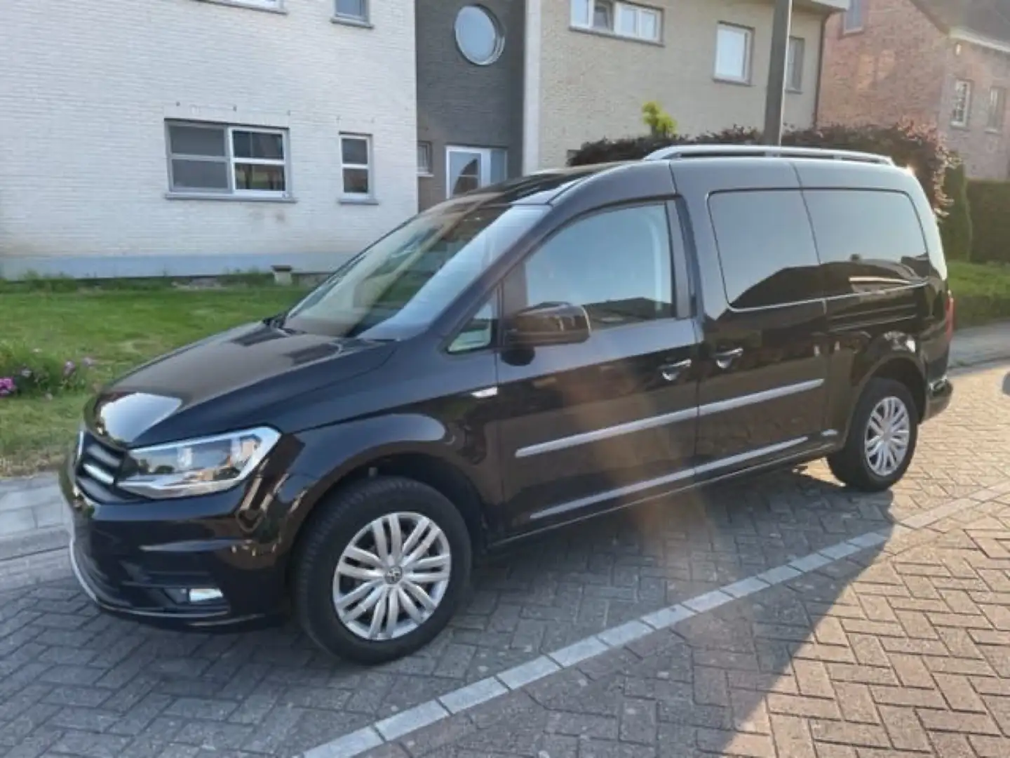 Volkswagen Caddy Maxi 2.0Tdi Lichte vracht 5 zitplaatsen 2018 EU6 Zwart - 1