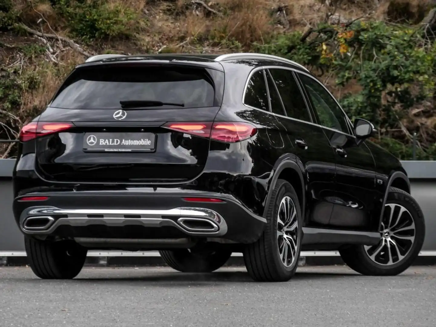 Mercedes-Benz GLC 200 4M Avantgarde/Pano/Stdhzg/Kamera/Memo/18 Schwarz - 2