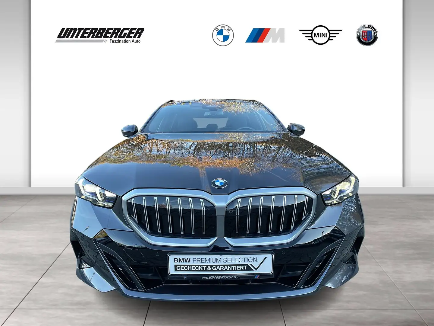 BMW 540 d xDrive Touring M Sportpaket-Autobahnassistent-Pa Grau - 2