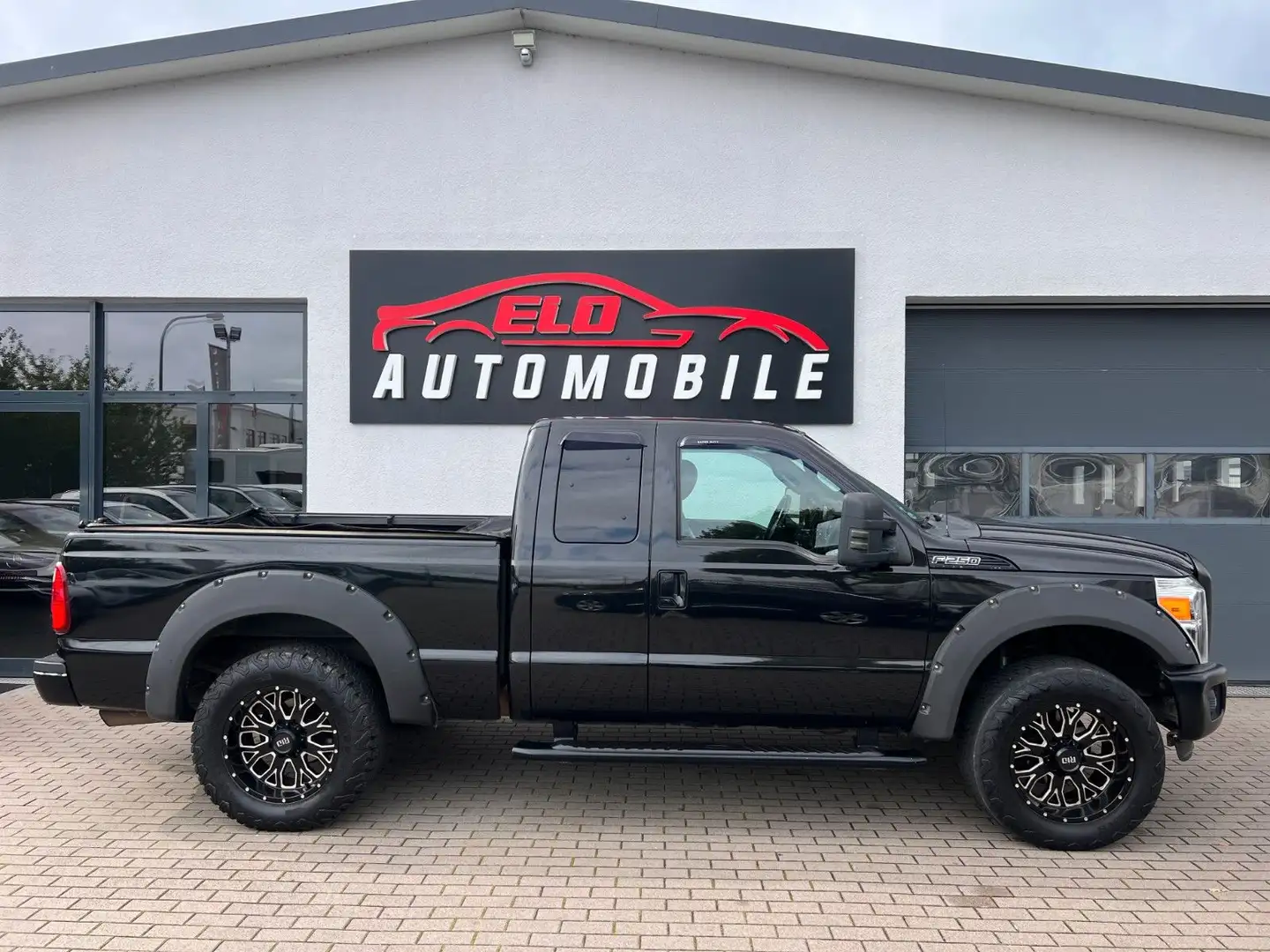 Ford F 250 V8 6.2 SUPER DUTY*4x4 XLT*LPG GAS*LEDER* Schwarz - 2