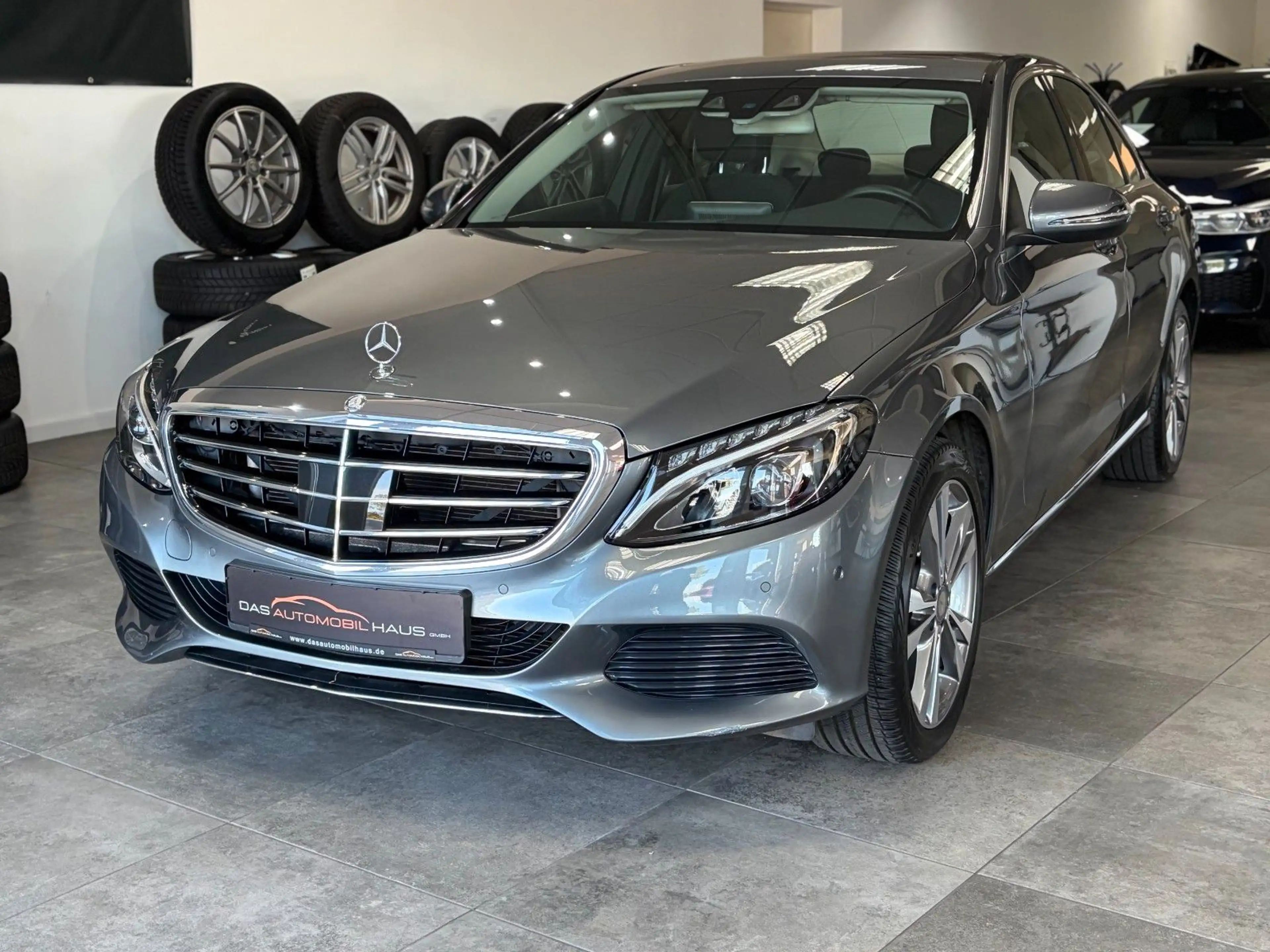 Mercedes-Benz C 200 *Exclusive*Distronic*Burmester*LED*AHK*Ambi — photo 4