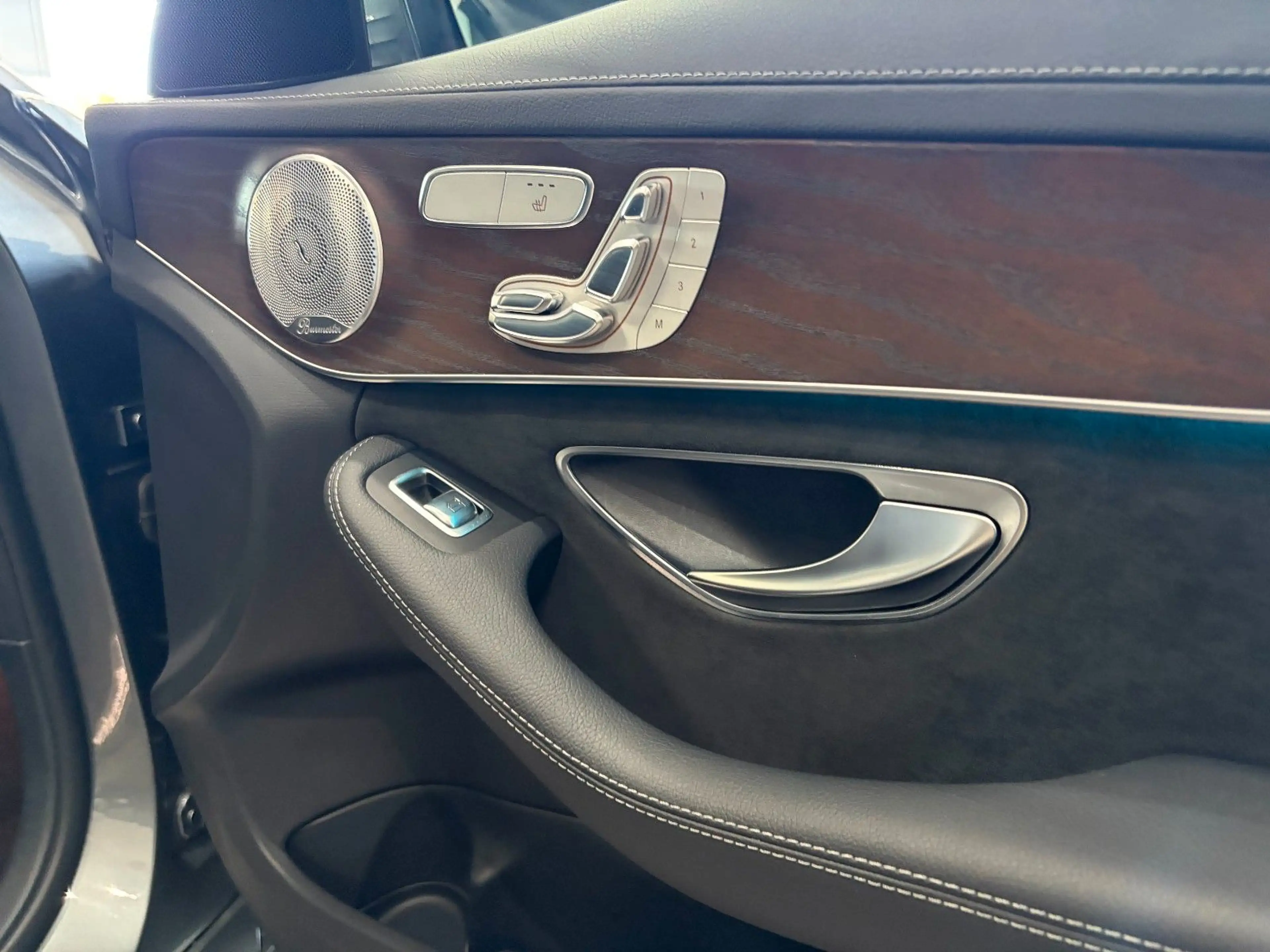 Mercedes-Benz C 200 *Exclusive*Distronic*Burmester*LED*AHK*Ambi — photo 23
