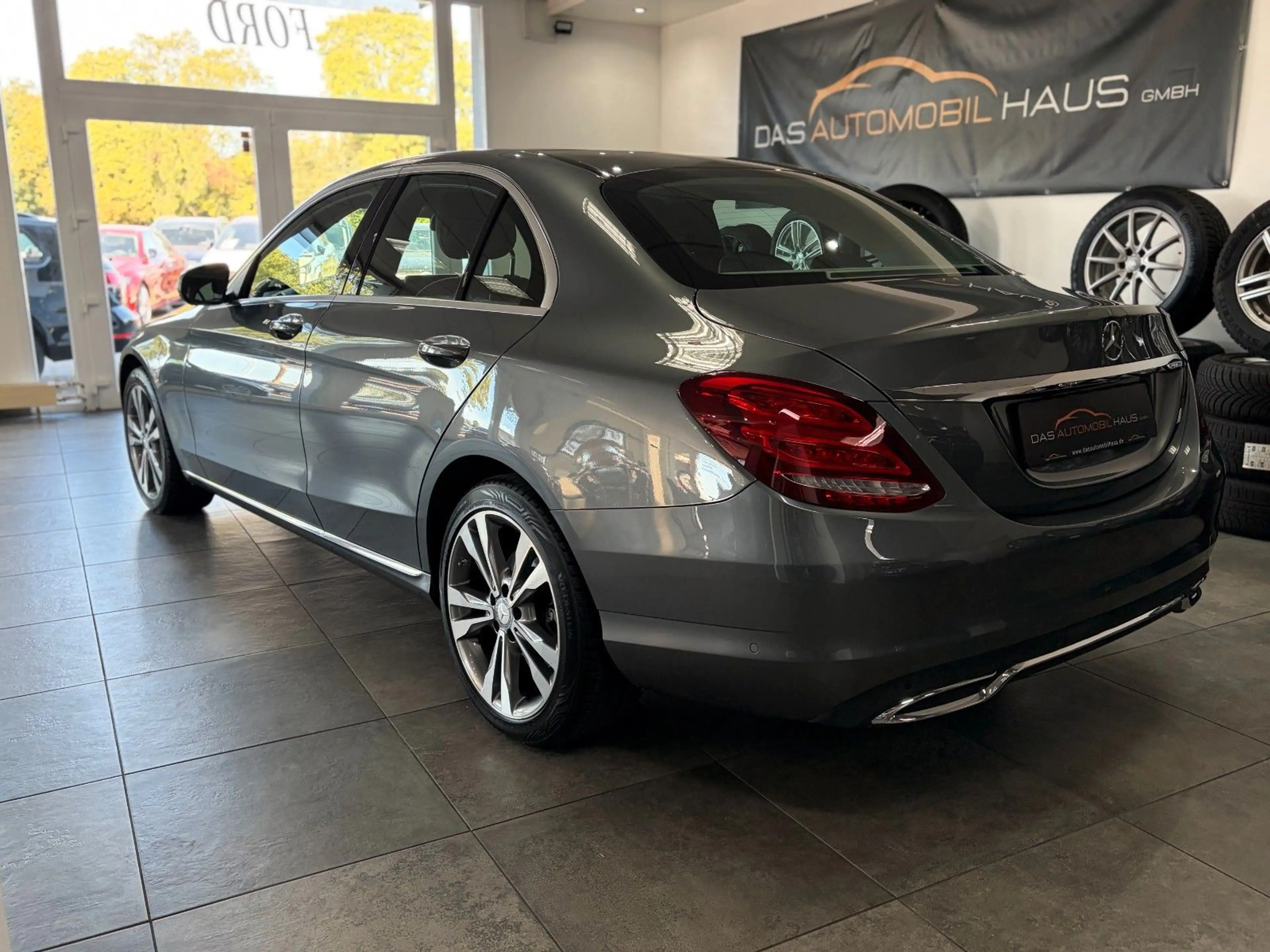 Mercedes-Benz C 200 *Exclusive*Distronic*Burmester*LED*AHK*Ambi — photo 8