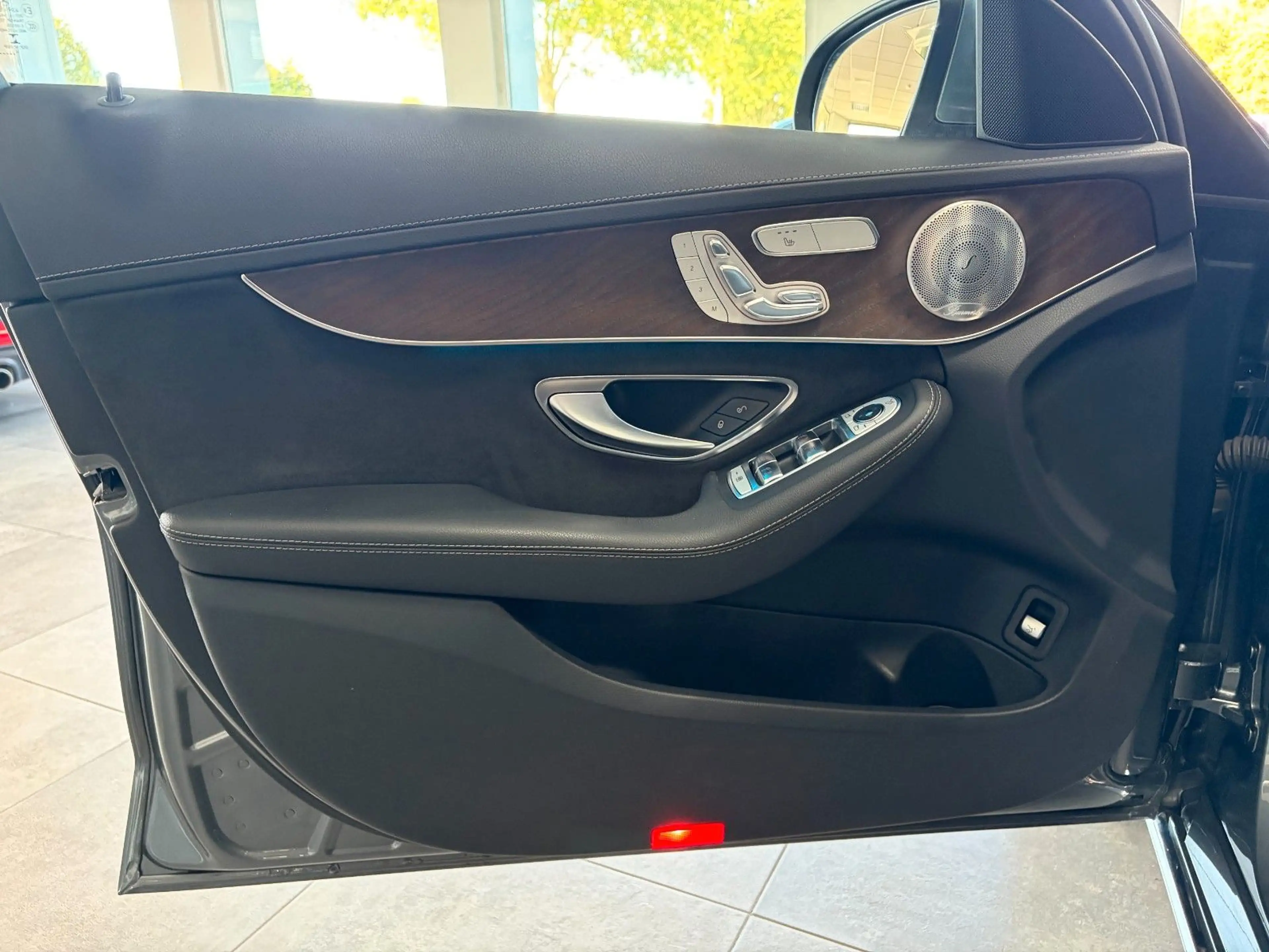 Mercedes-Benz C 200 *Exclusive*Distronic*Burmester*LED*AHK*Ambi — photo 22
