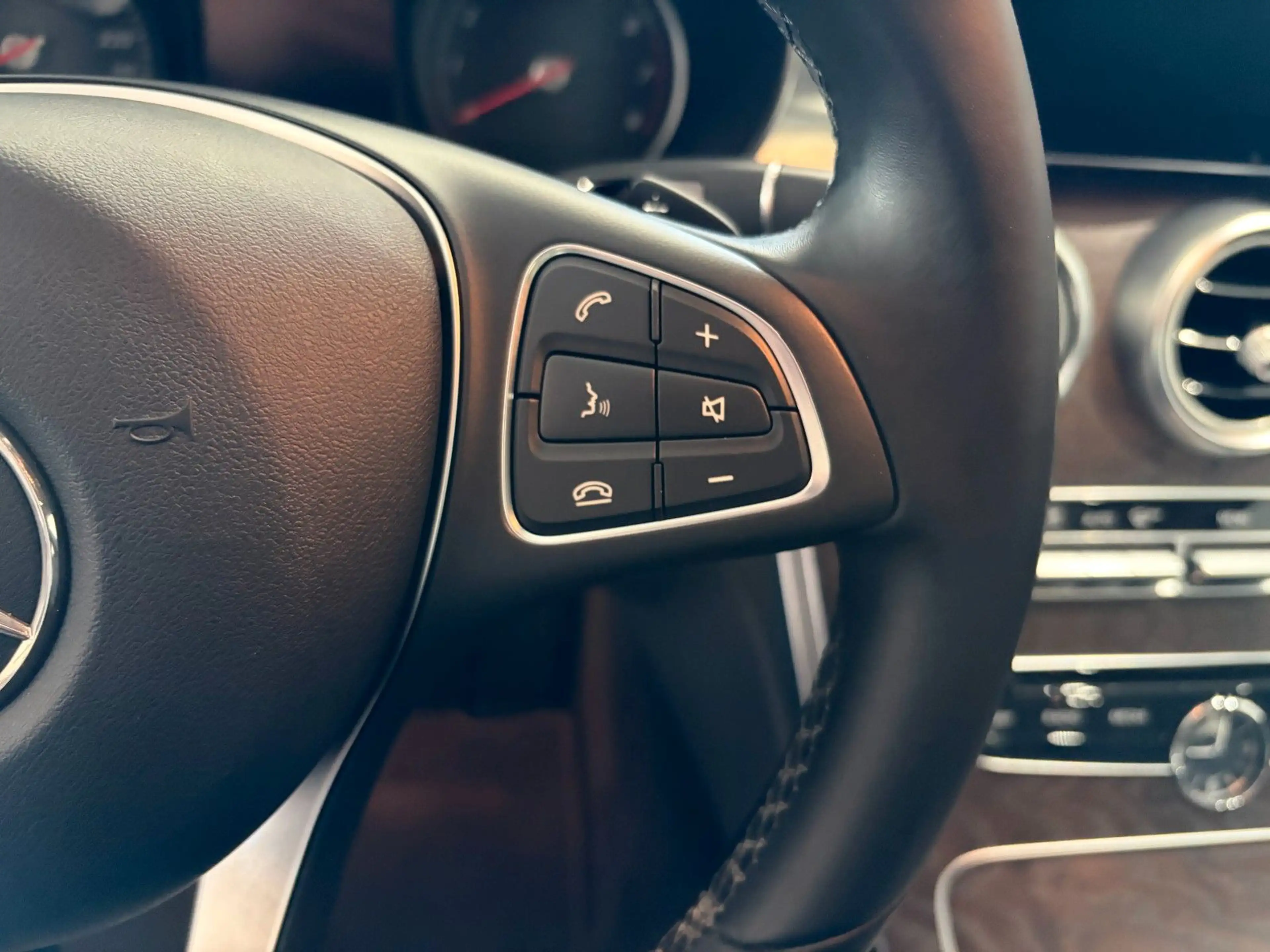 Mercedes-Benz C 200 *Exclusive*Distronic*Burmester*LED*AHK*Ambi — photo 19