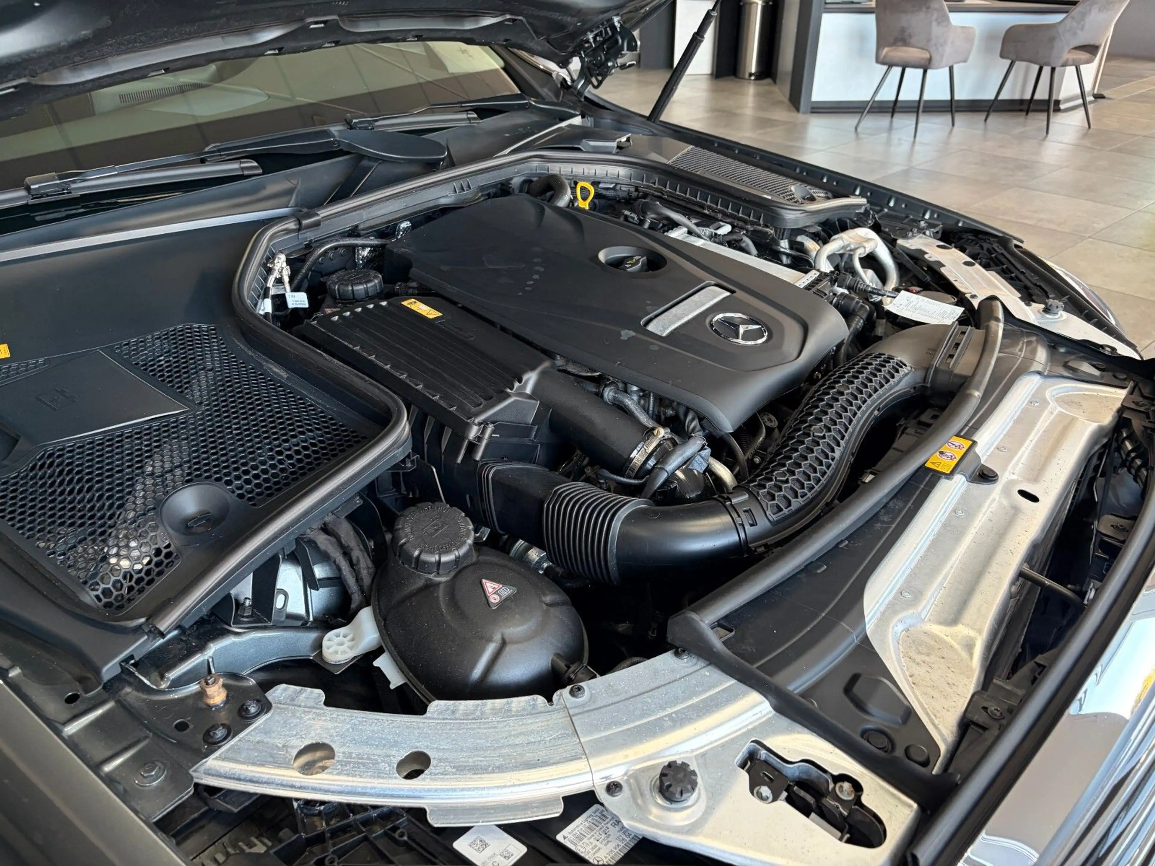 Mercedes-Benz C 200 *Exclusive*Distronic*Burmester*LED*AHK*Ambi — photo 42