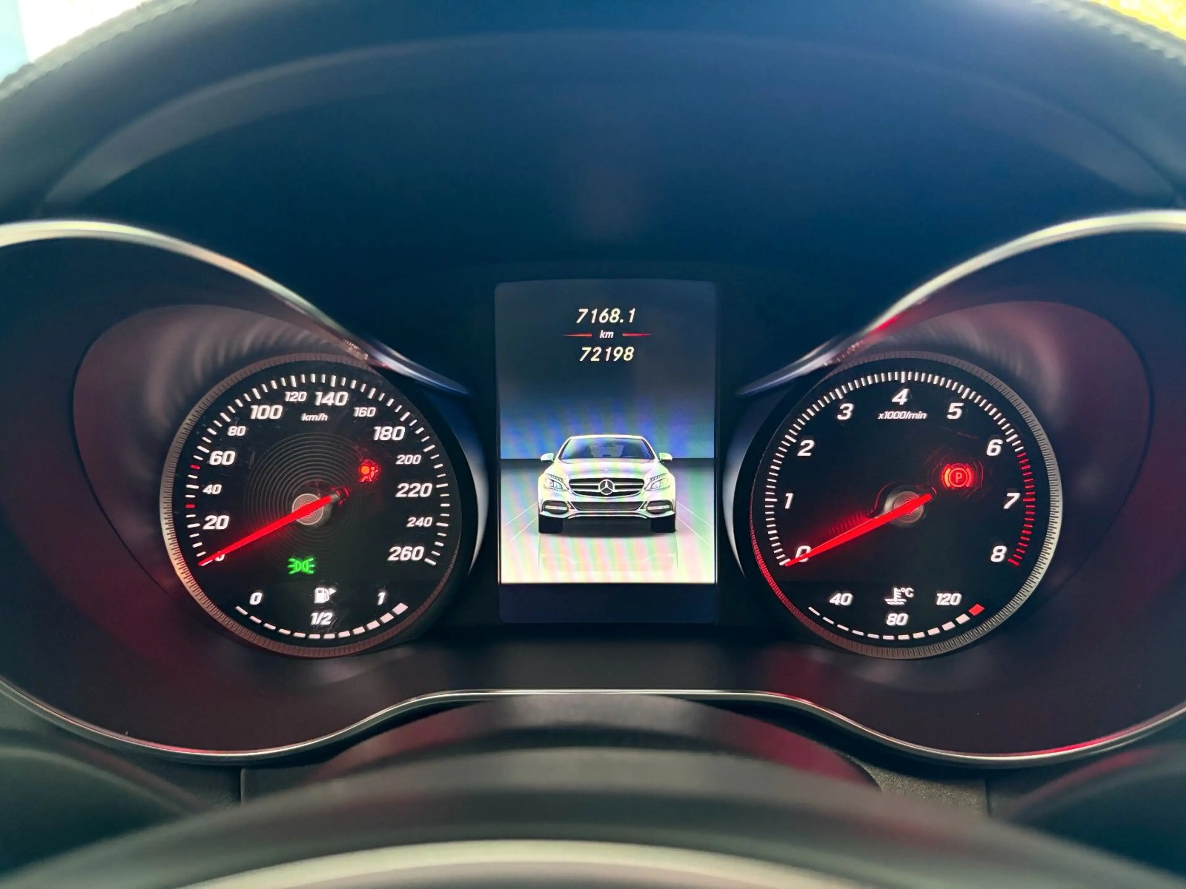 Mercedes-Benz C 200 *Exclusive*Distronic*Burmester*LED*AHK*Ambi — photo 37