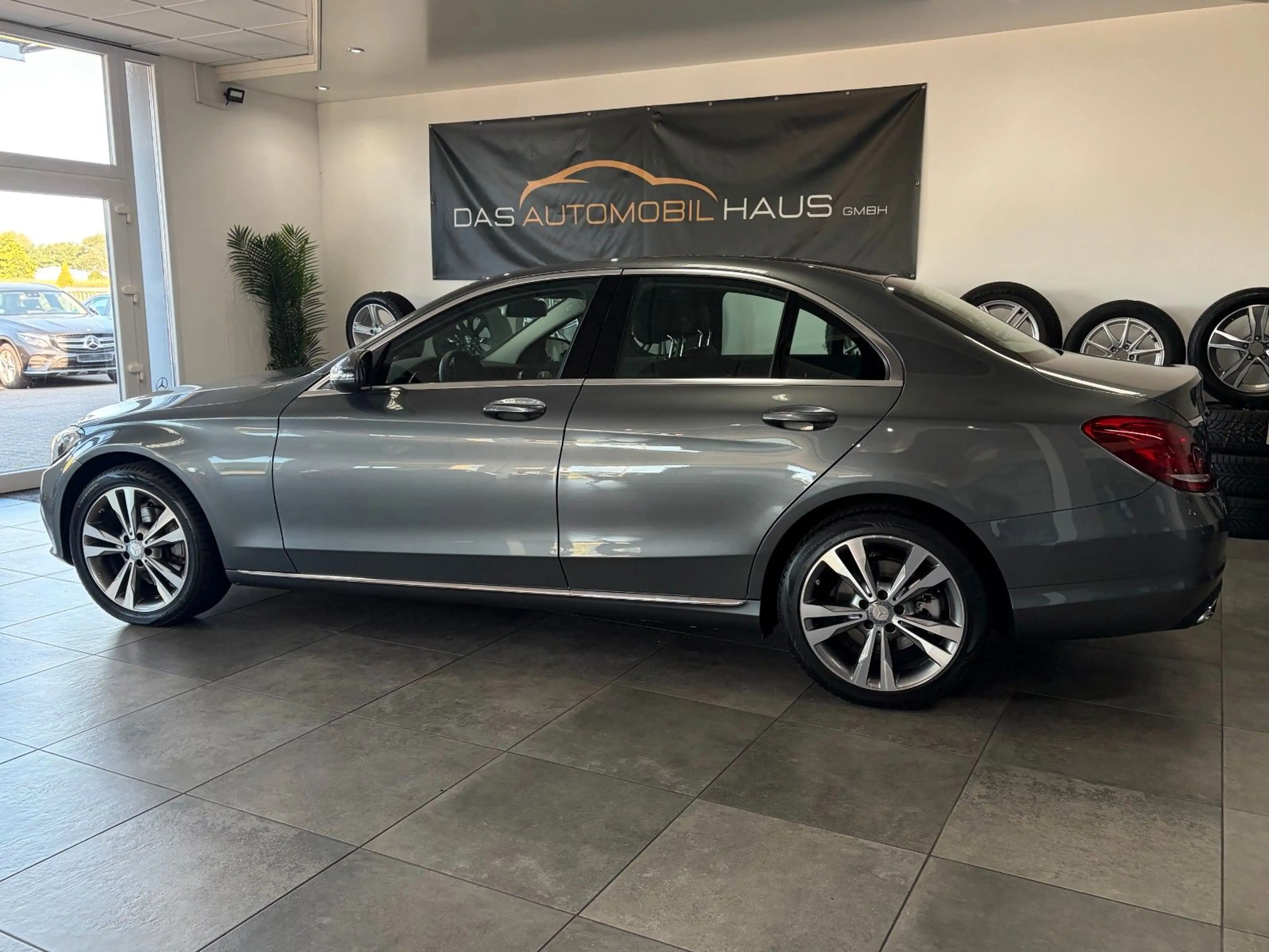 Mercedes-Benz C 200 *Exclusive*Distronic*Burmester*LED*AHK*Ambi — photo 7