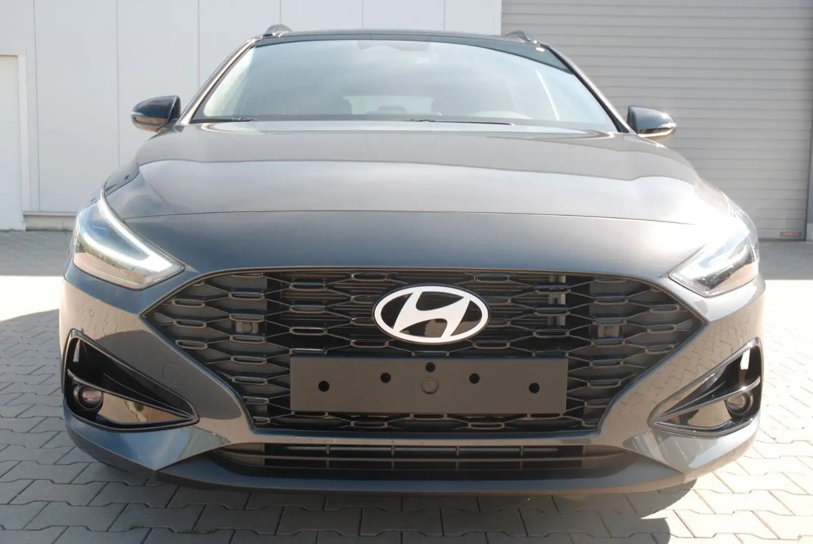 Hyundai i30 CW 1.5 T-GDI DCT Hybrid Advantage  MJ25 Pano Gris - 2