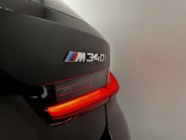 BMW 3 Series view 15