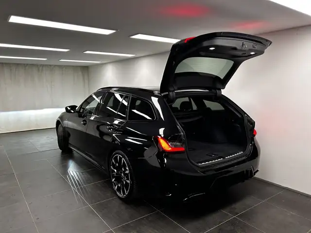 BMW 3 Series view 11