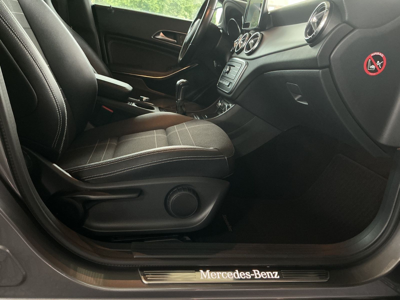 Mercedes-Benz CLA 180 * Night-Paket * Pano * Navi *Chrom-Paket — photo 9
