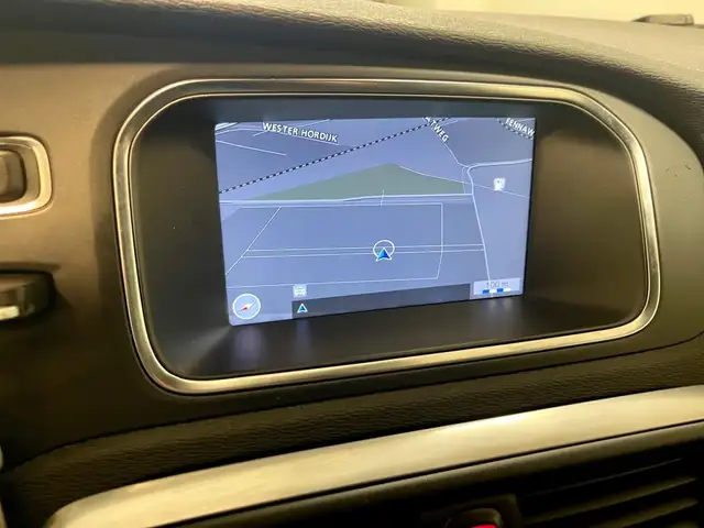 Volvo V40 view 14