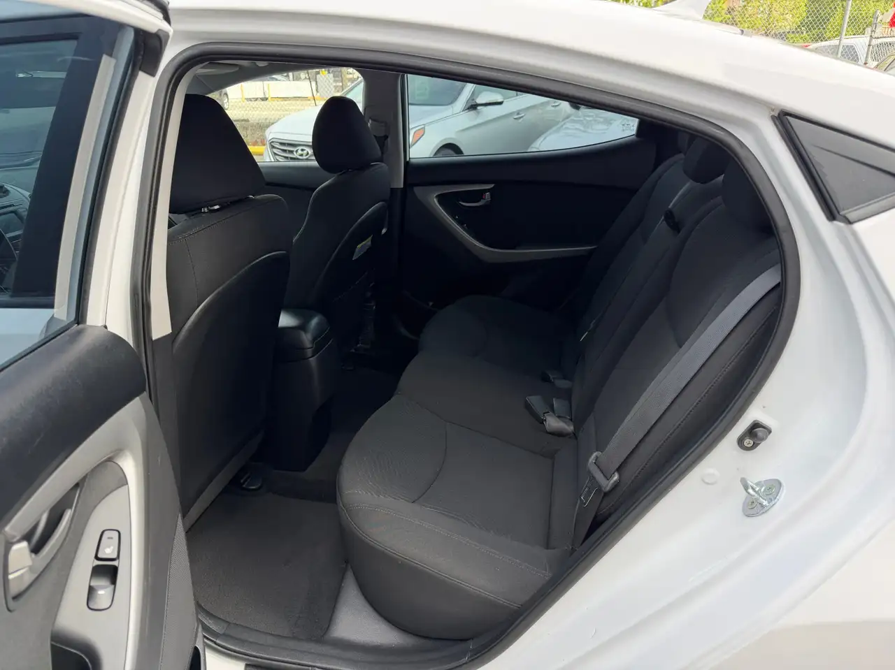 Hyundai ELANTRA снимка Hyundai ELANTRA