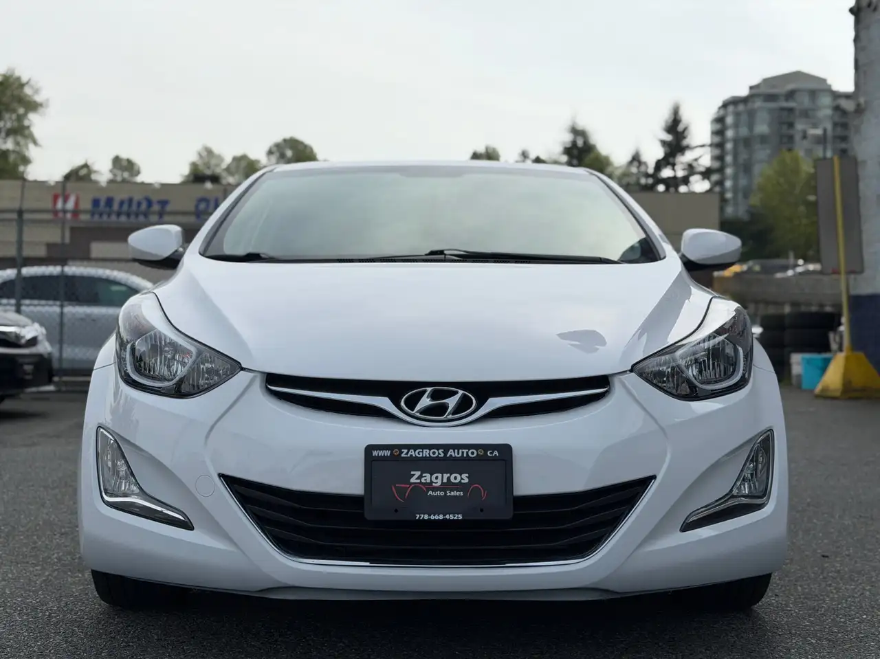 Hyundai ELANTRA снимка Hyundai ELANTRA