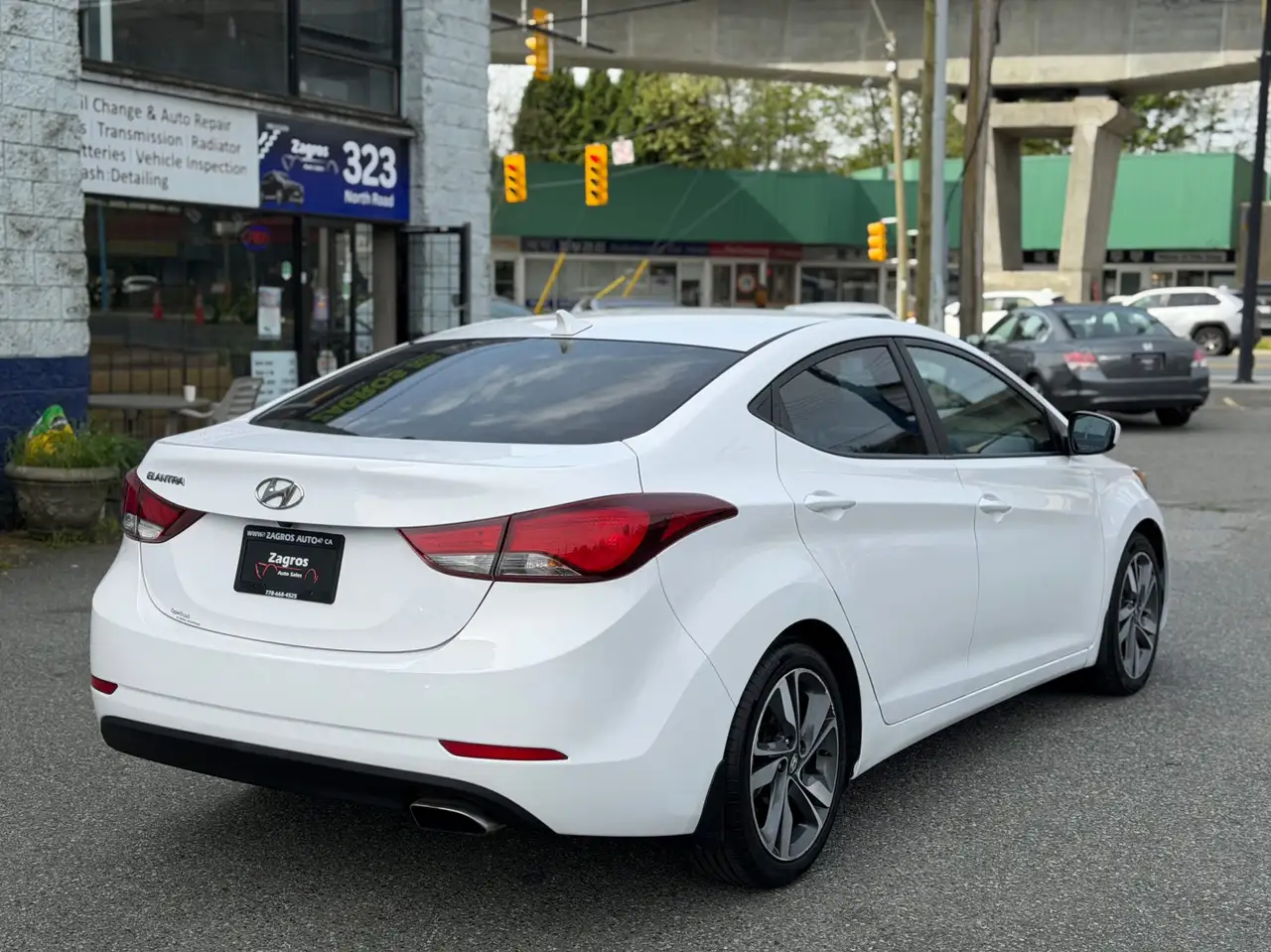 Hyundai ELANTRA снимка Hyundai ELANTRA