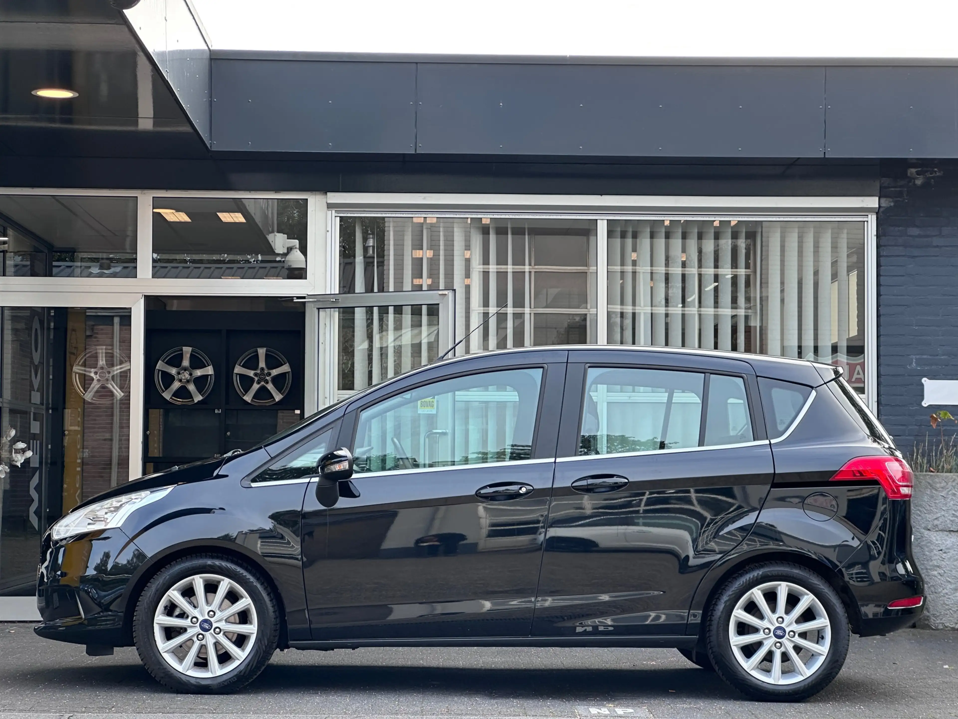Ford B-Max 1.0 EcoBoost Titanium NIEUW DISTR / NAVI / CLIMA / — photo 2