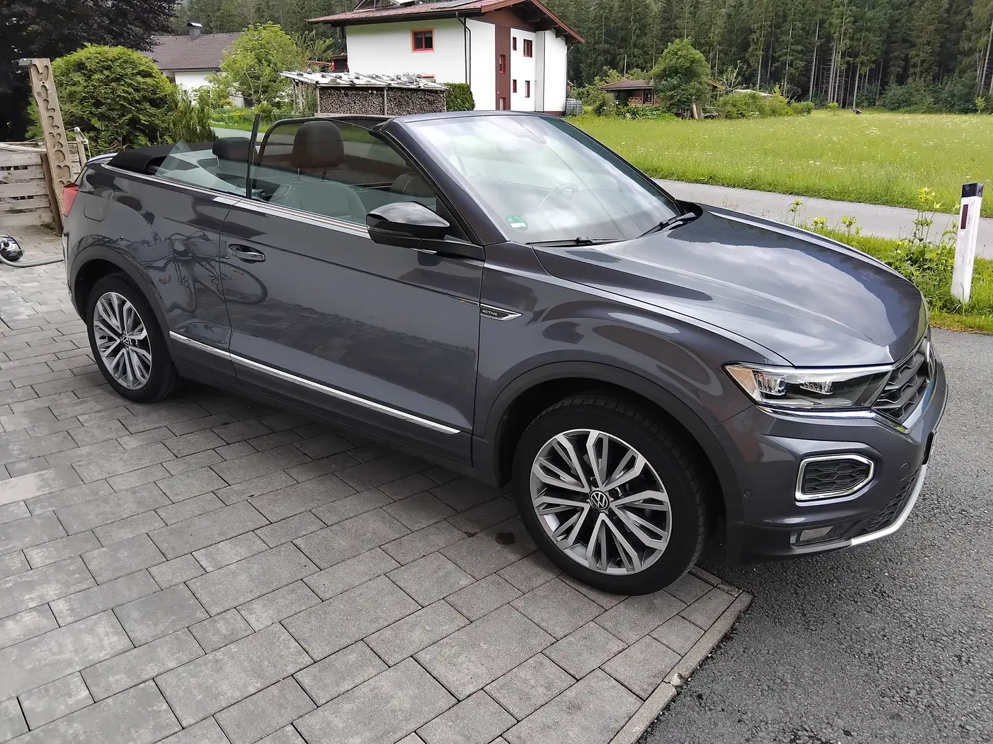Volkswagen T-Roc T-Roc Cabriolet 1.5 TSI OPF DSG ACTIVE Grau - 1