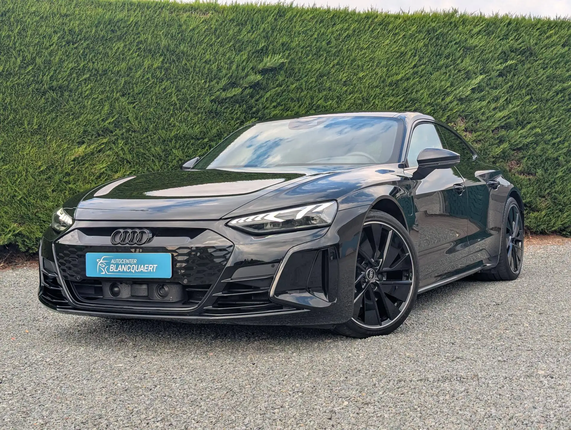 Audi e-tron GT 2024 건메탈 사진 1