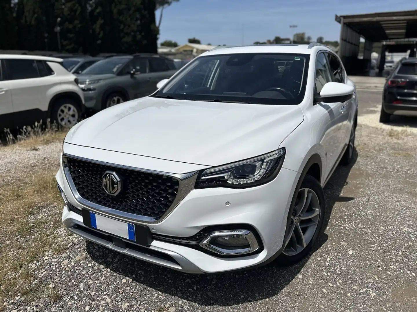 MG HS 1.5 T Luxury Wit - 2