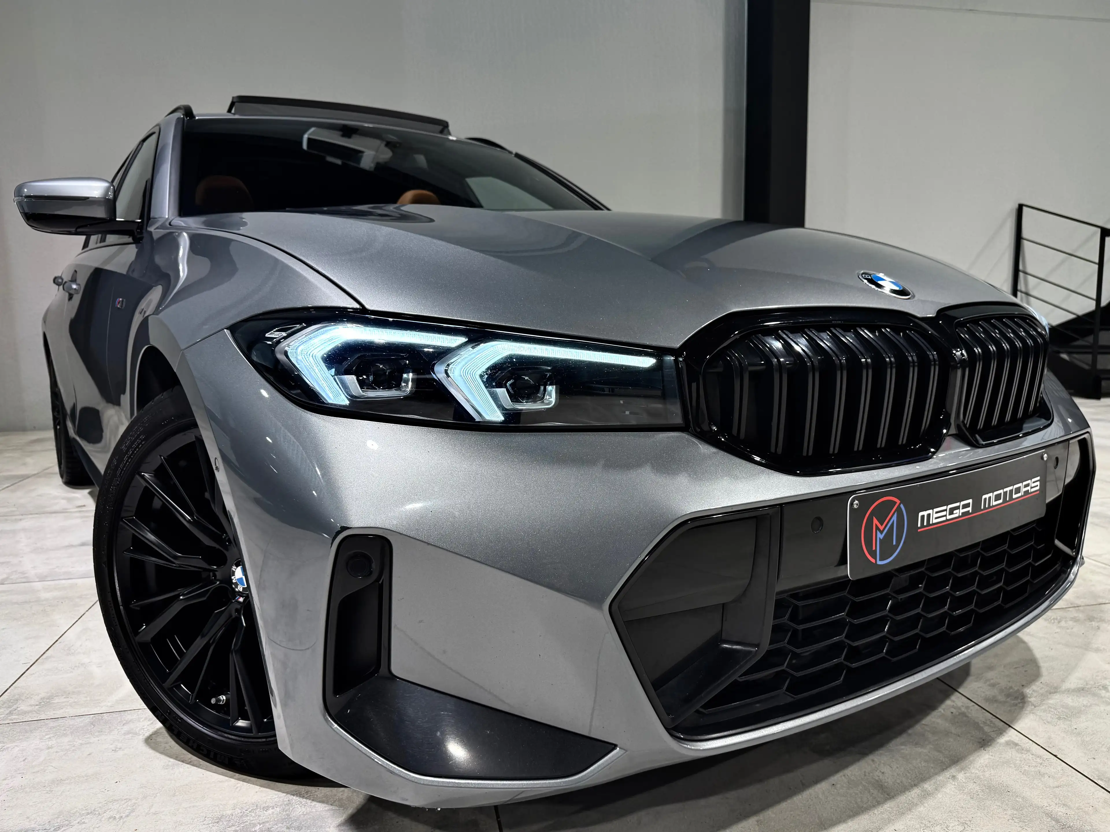 BMW 318 dAS PACK M" 122CV TVA/BTW PANO CUiR COGNAC CARPLAY CAMERA JA18"++