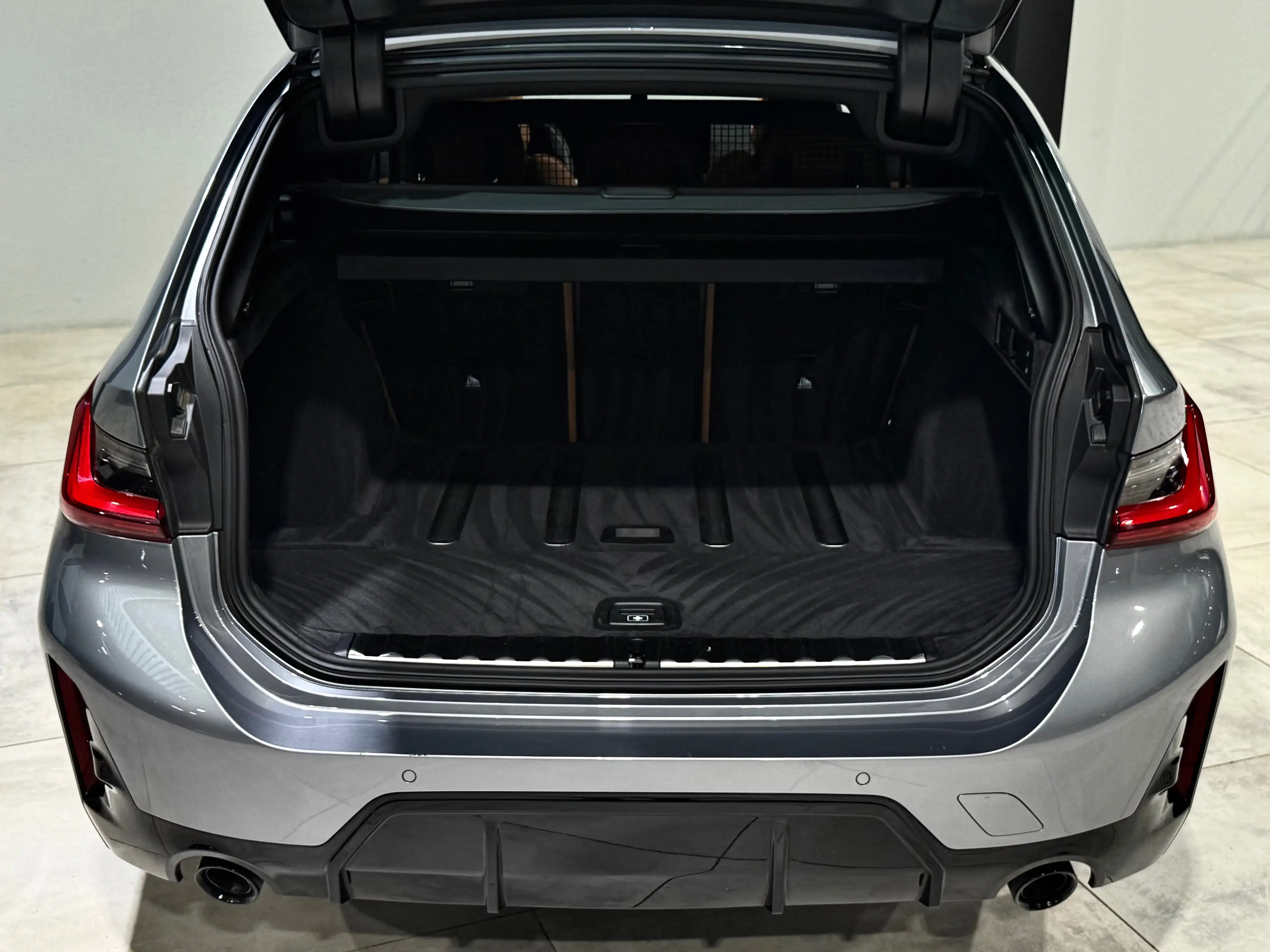 BMW 318 dAS PACK M" 122CV TVA/BTW PANO CUiR COGNAC CARPLAY CAMERA JA18"++ — photo 6