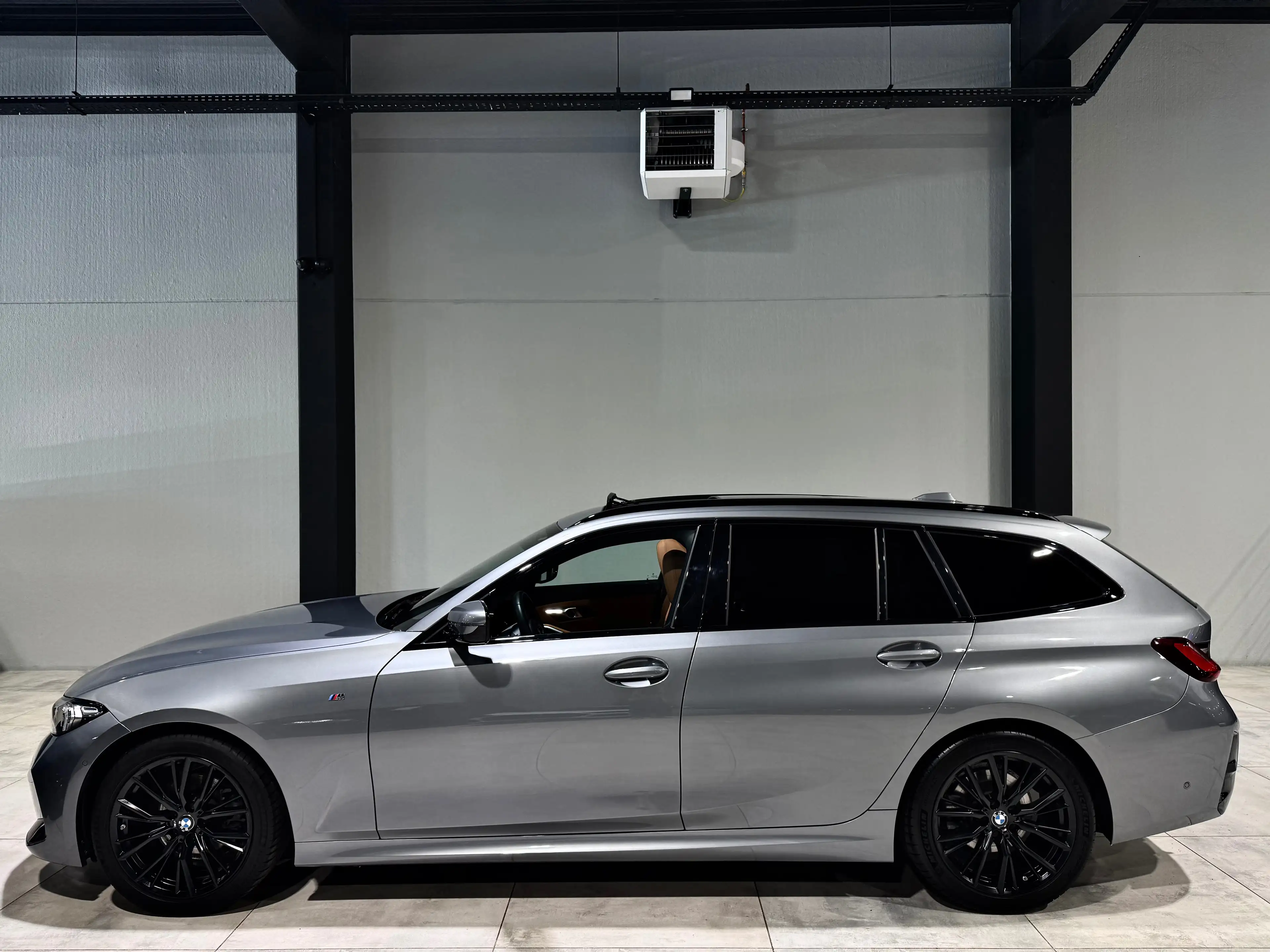 BMW 318 dAS PACK M" 122CV TVA/BTW PANO CUiR COGNAC CARPLAY CAMERA JA18"++ — photo 5