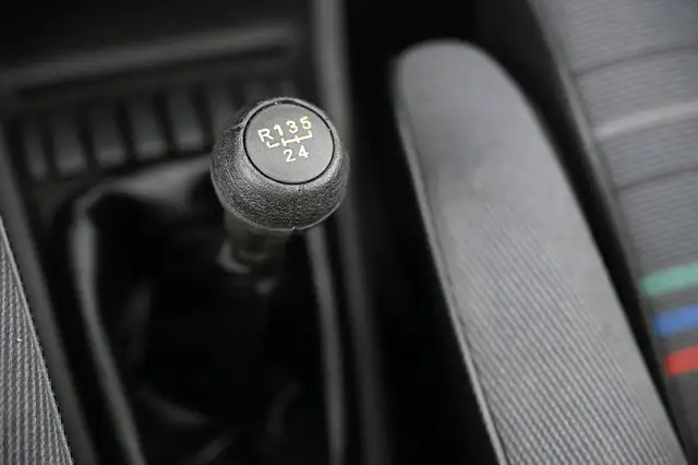 Volkswagen Golf view 26