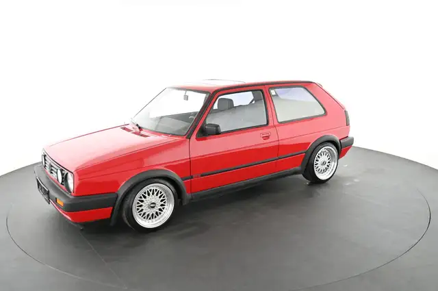Volkswagen Golf view 3