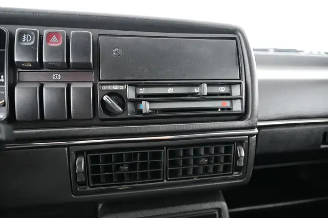 Volkswagen Golf view 24