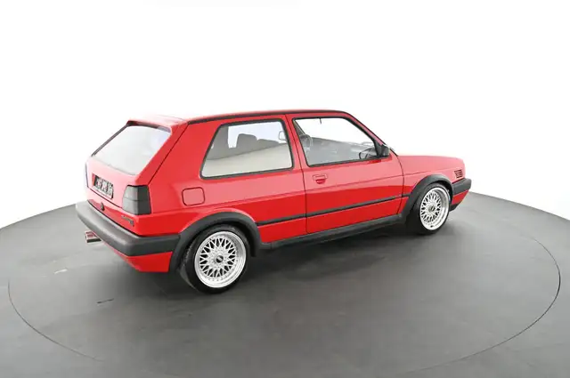 Volkswagen Golf view 4