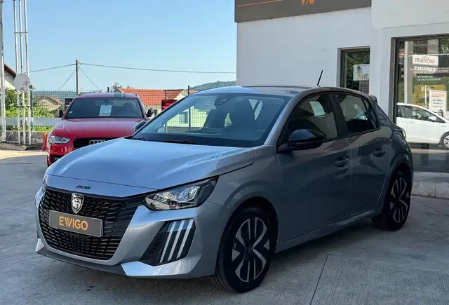 Peugeot 208 view 10
