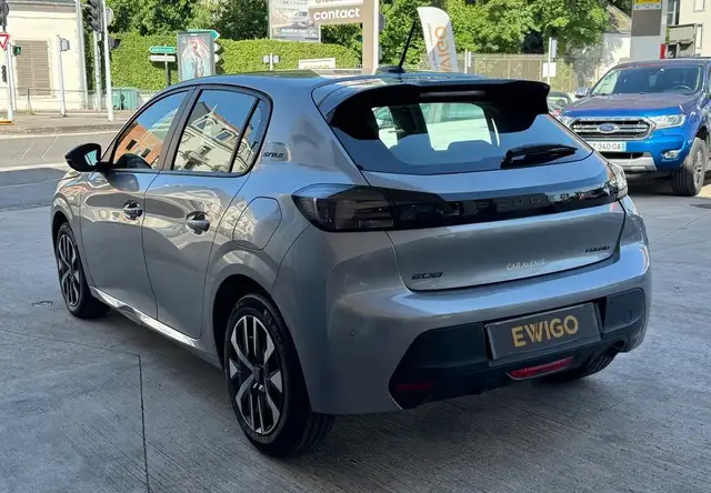 Peugeot 208 view 9