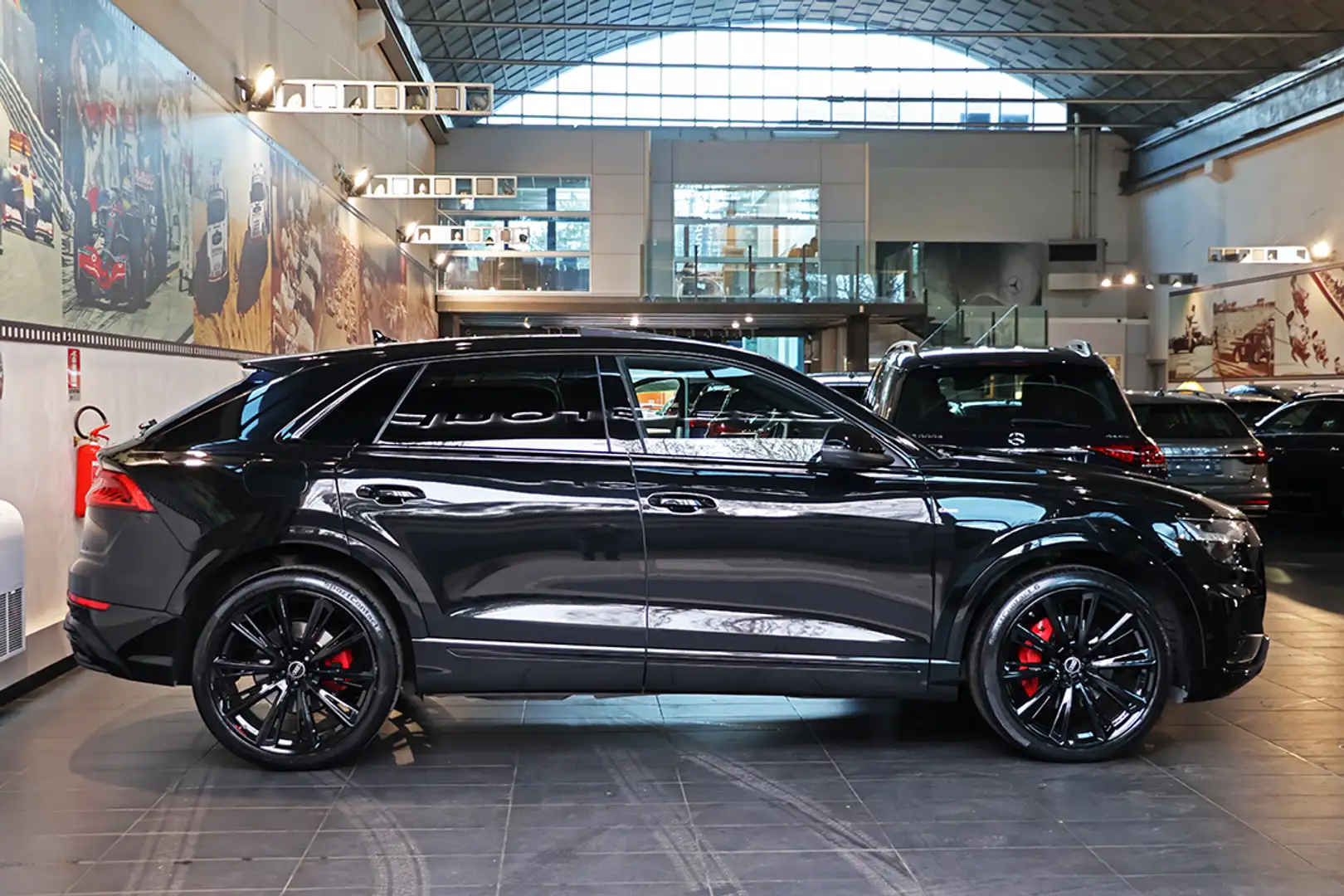 Audi Q8 50 TDI Quattro Sport S-Line - TETTO/SEDILI S/360° Schwarz - 2