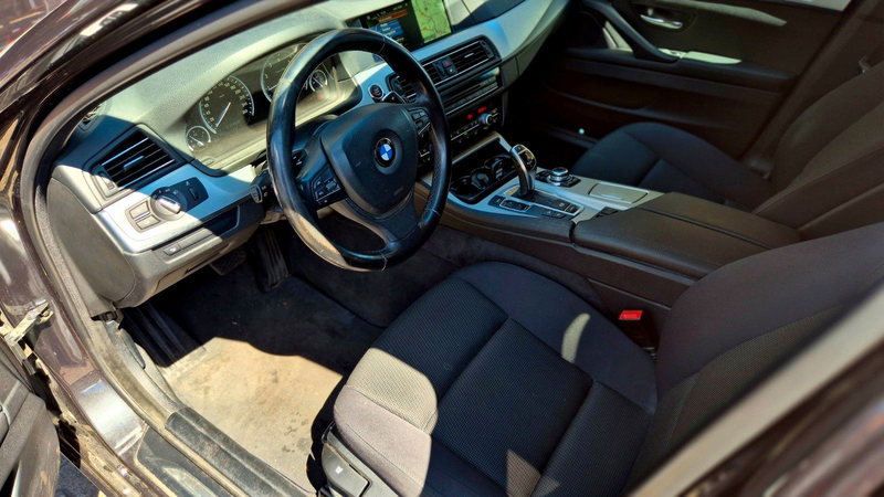 BMW 528 5erTouring 528 i xDrive -PANO/AHK/Insp.NEU! — photo 9