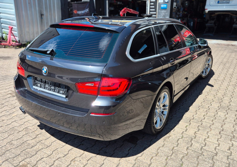 BMW 528 5erTouring 528 i xDrive -PANO/AHK/Insp.NEU! — photo 3