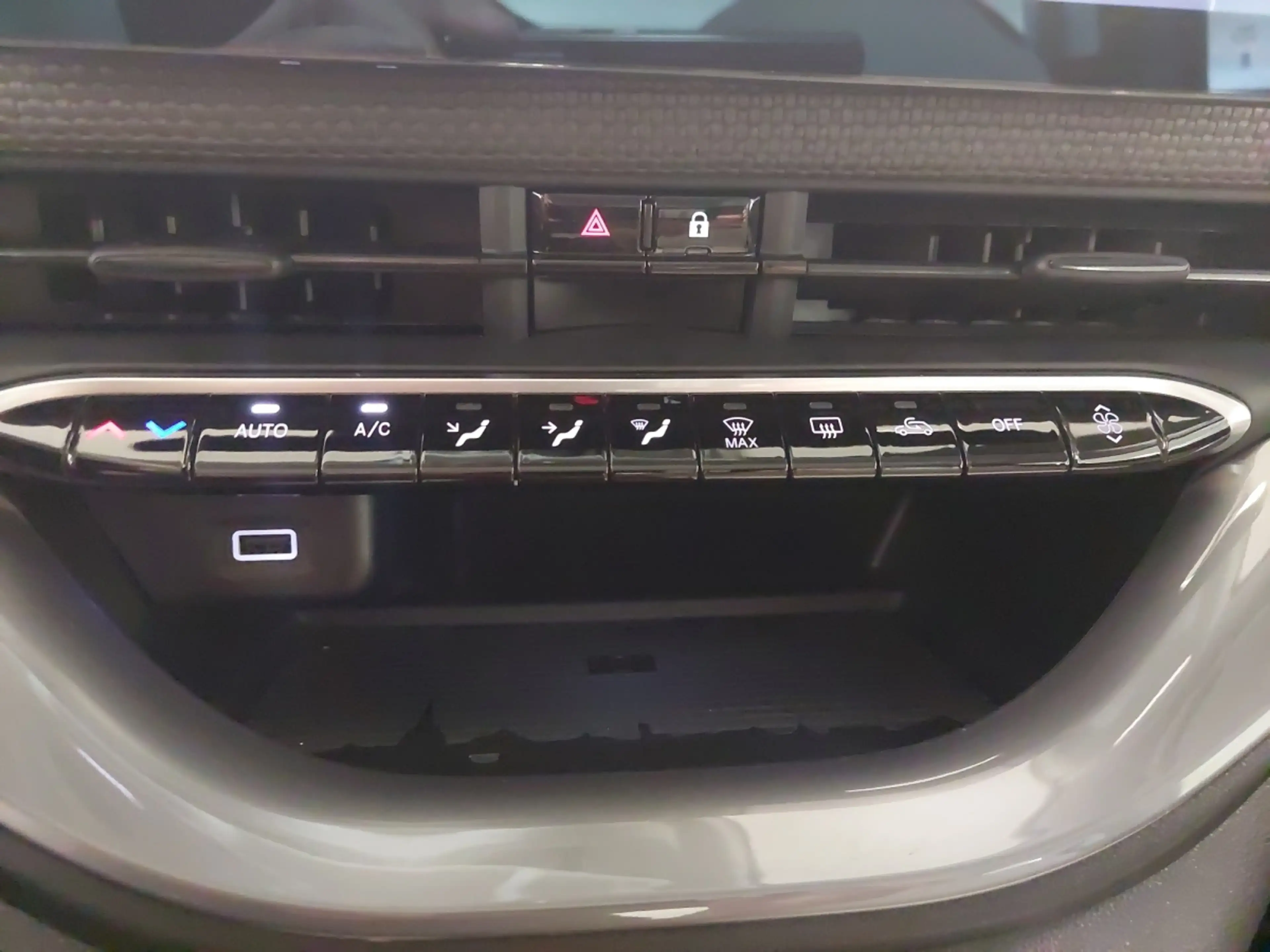 Fiat 500e La Prima 42kWh — photo 8