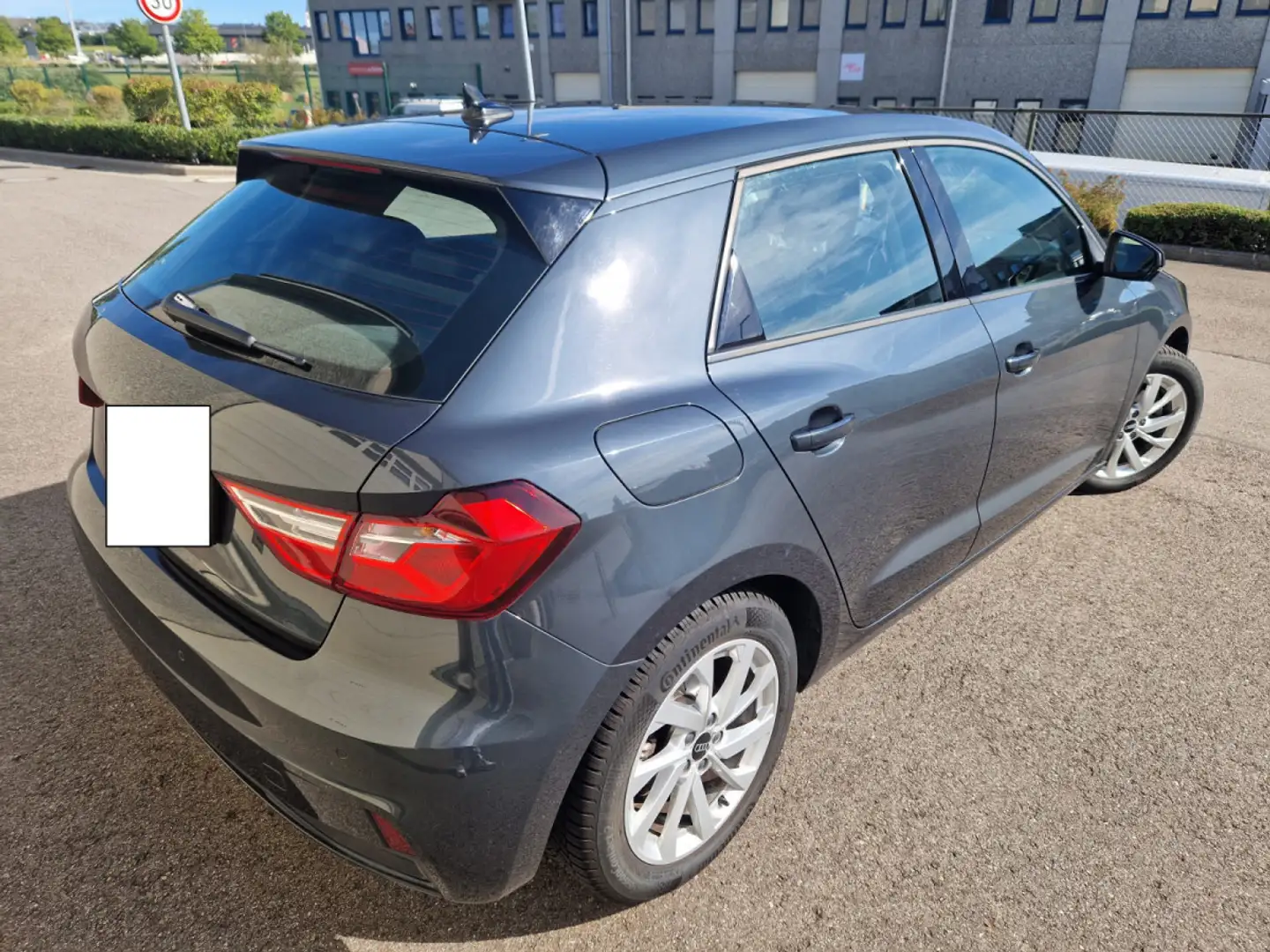 Audi A1 Sportback 30 TFSI 110 CV S-Tronic Garantie 12 Mois Gris - 2