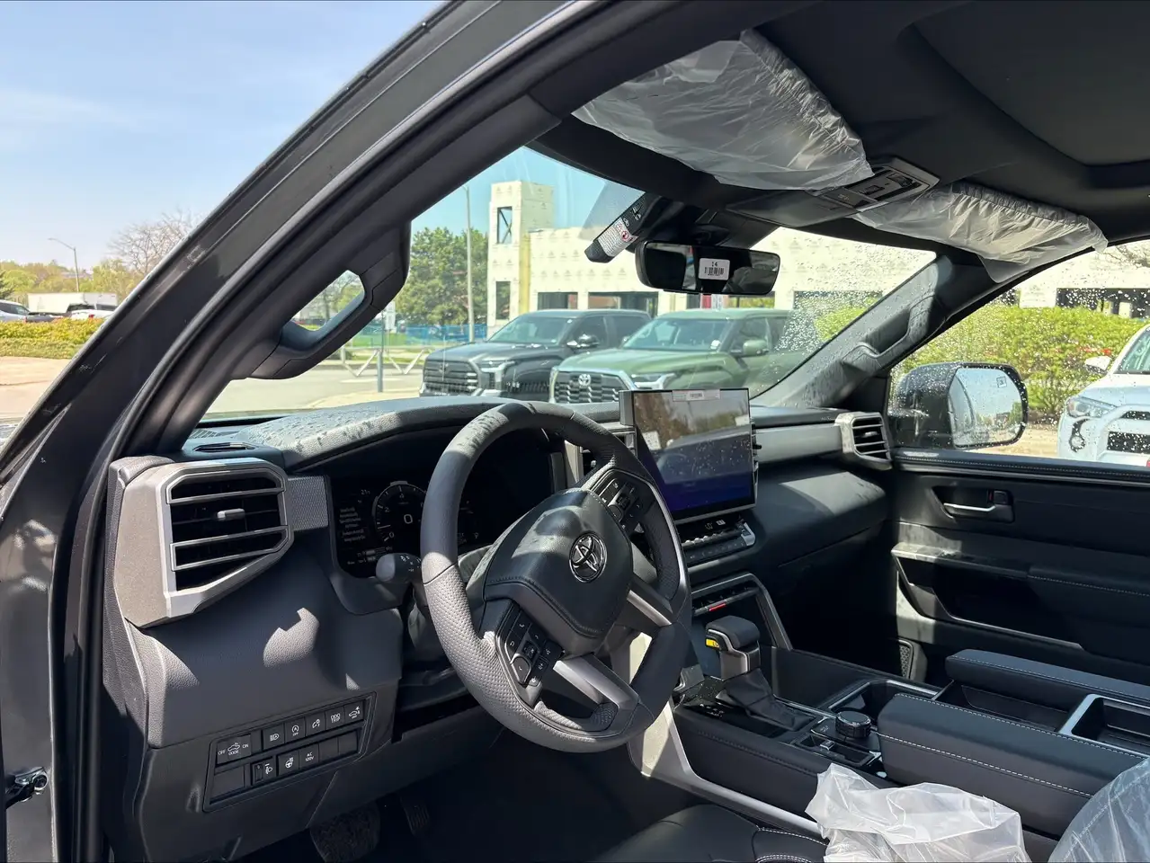 Toyota Tundra снимка Toyota Tundra