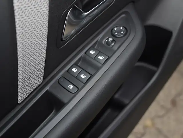 Citroen C4 view 8