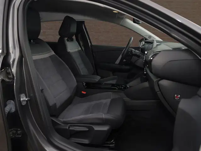 Citroen C4 view 9