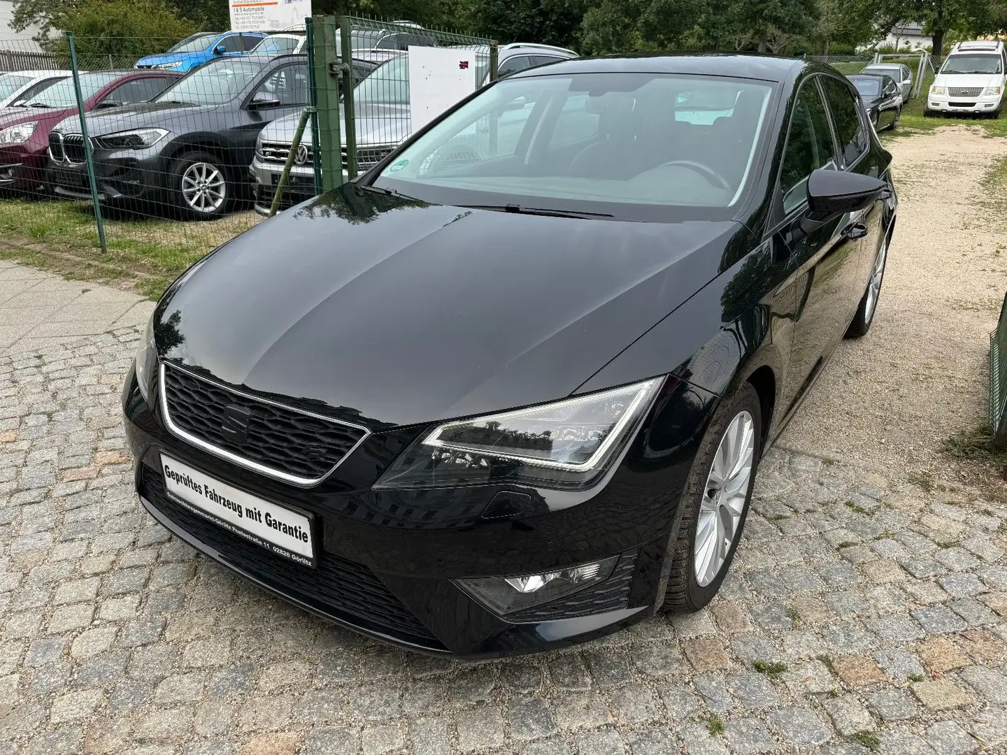 SEAT Leon FR Led Navi Tempomat PDC V+H Allwetterreife Schwarz - 1