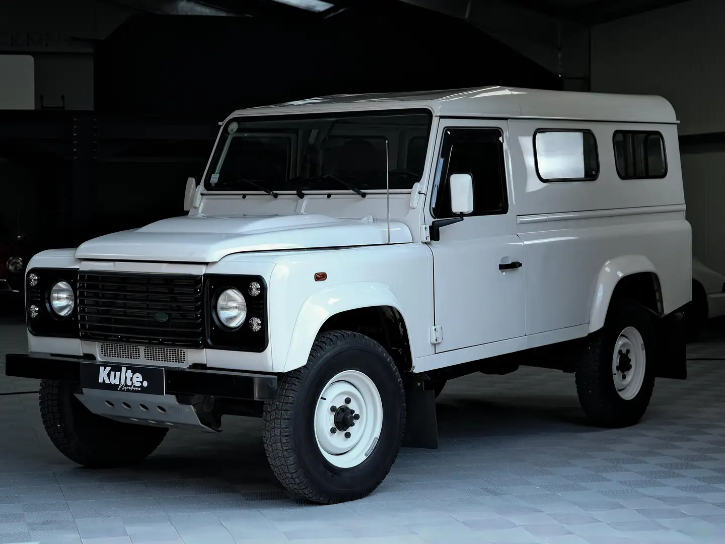 Land Rover Defender DEFENDER 110 HARD TOP E Blanc - 1
