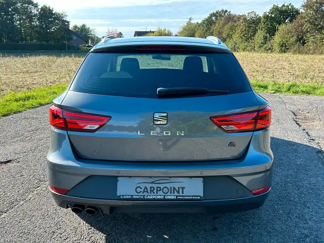 Seat Leon view 4