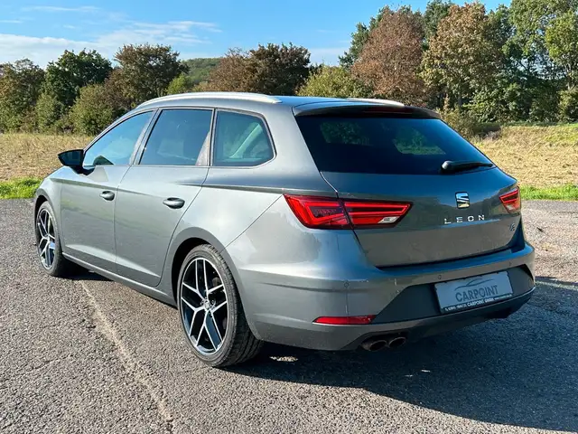Seat Leon view 3